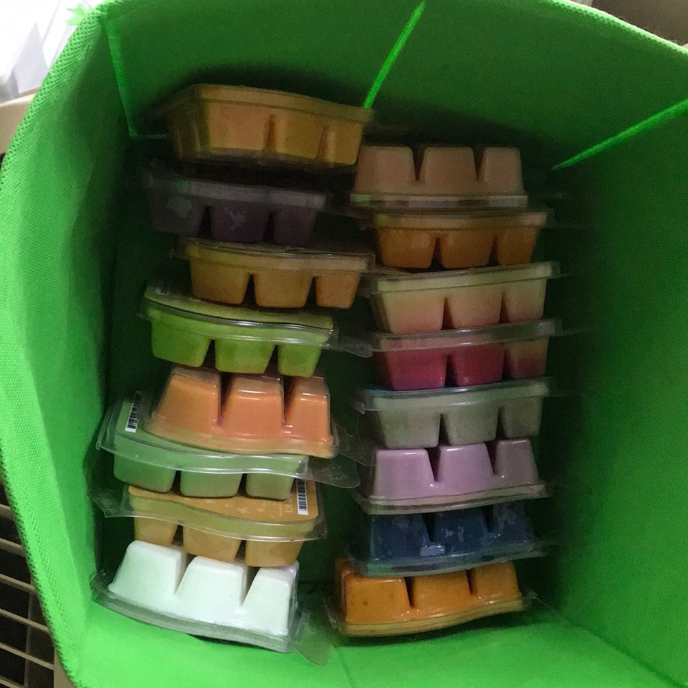 Mystery box of scentsy! All 16 bars